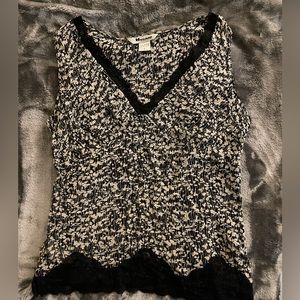 Nygard collection classic size 8 100% silk